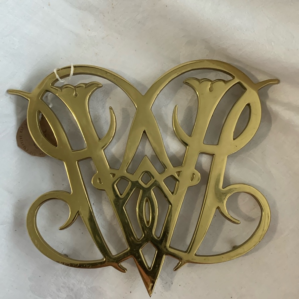 Vintage 1950 Williamsburg VA Metalcrafters Queen Ann Cypher Brass Trivet